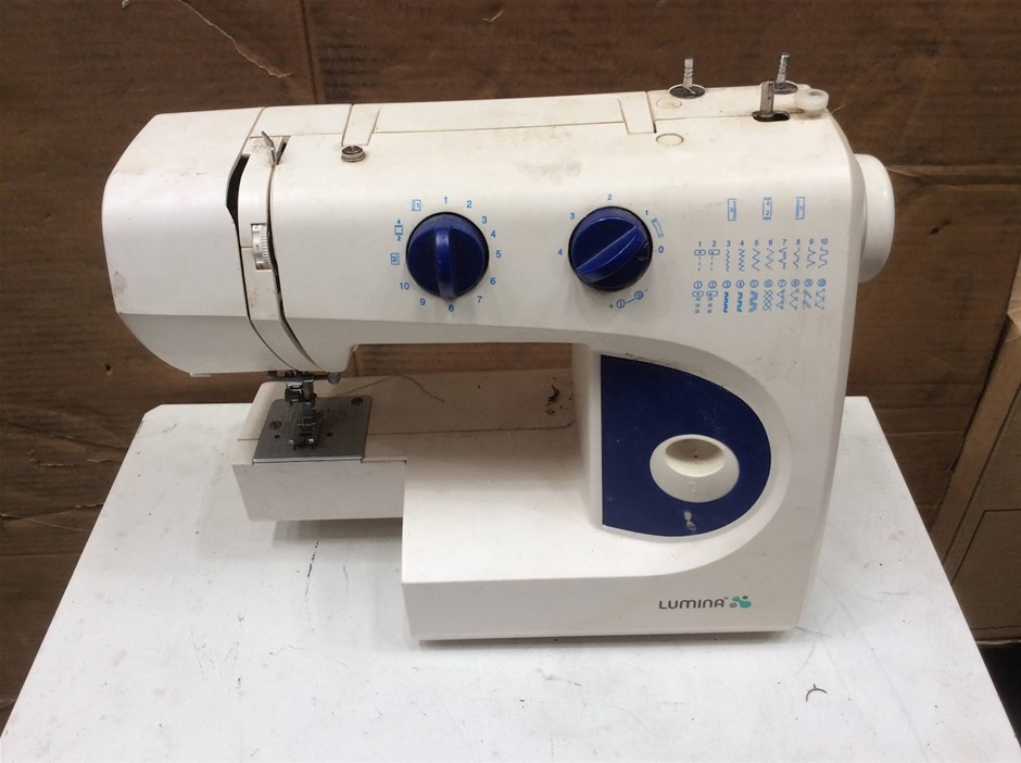 Lumina 9551 Sewing Machine