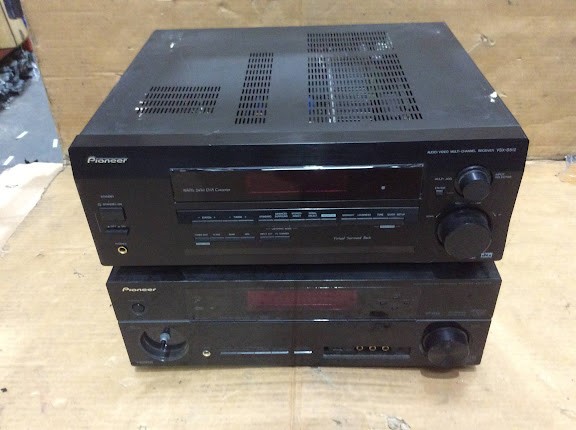 Pioneer VSX-D512-K&VSX-920-K Multi Channel Receiver (Lot of 2)