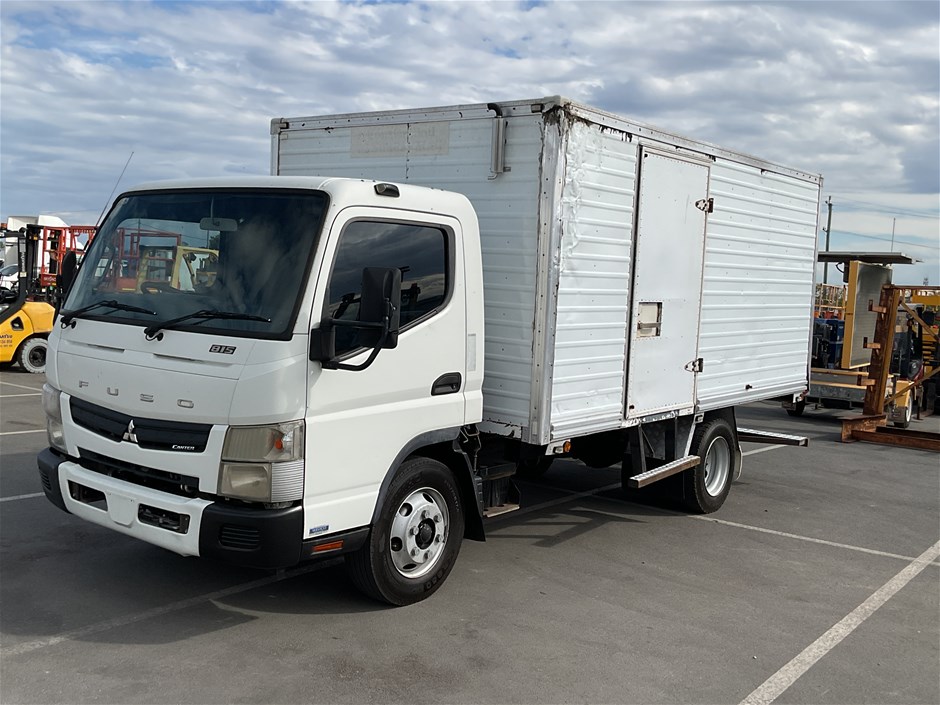 2016 Mitsubishi Fuso Canter 7/800 (815) 4 x 2 Pantech Truck