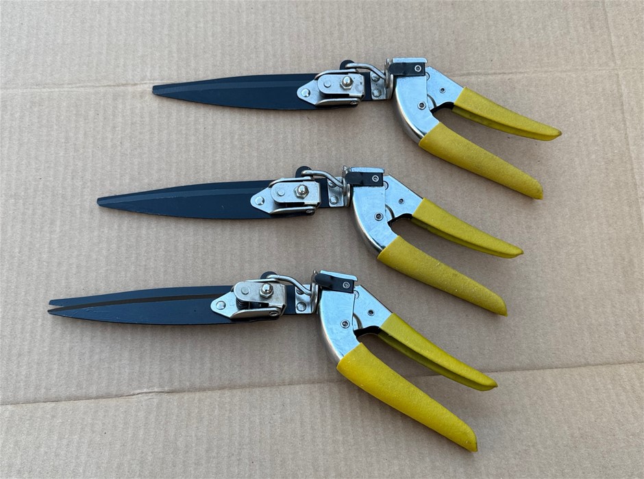 Garden Grass Shears, Rotatable Handle x 3 units NEW