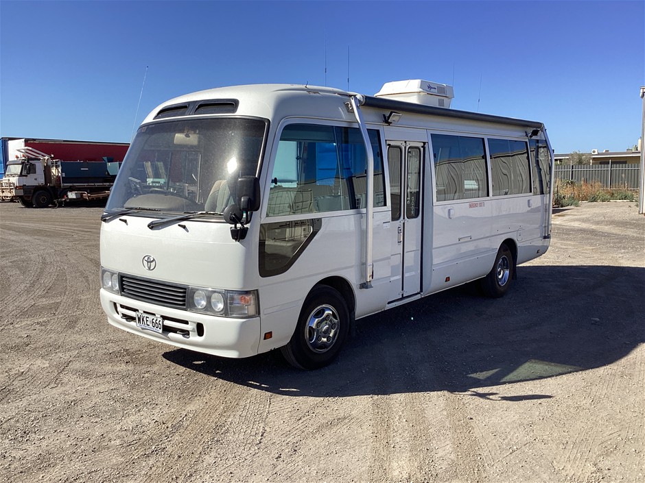 2000 Toyota  Coaster 50 Series 4 X 2 Bus (Ex Ses Command Centre)