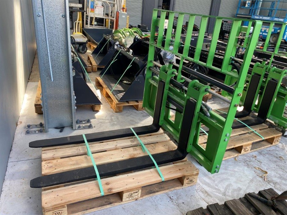 Unused Versatach Mini Loader Hydraulic Fork Tyne Attachment