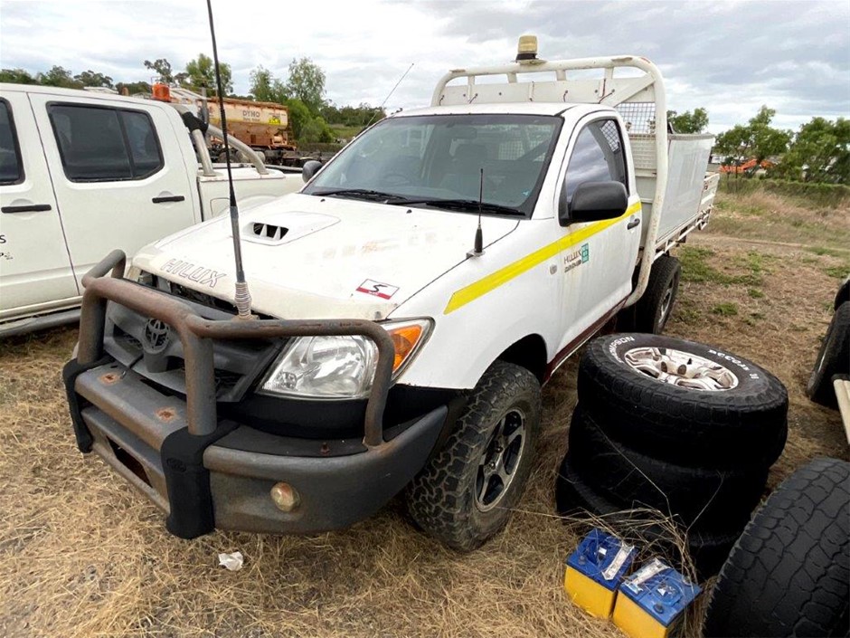 2006 Toyota Hilux KUN26R TRMDY03 4WD Manual - 5 Speed Cab Chassis