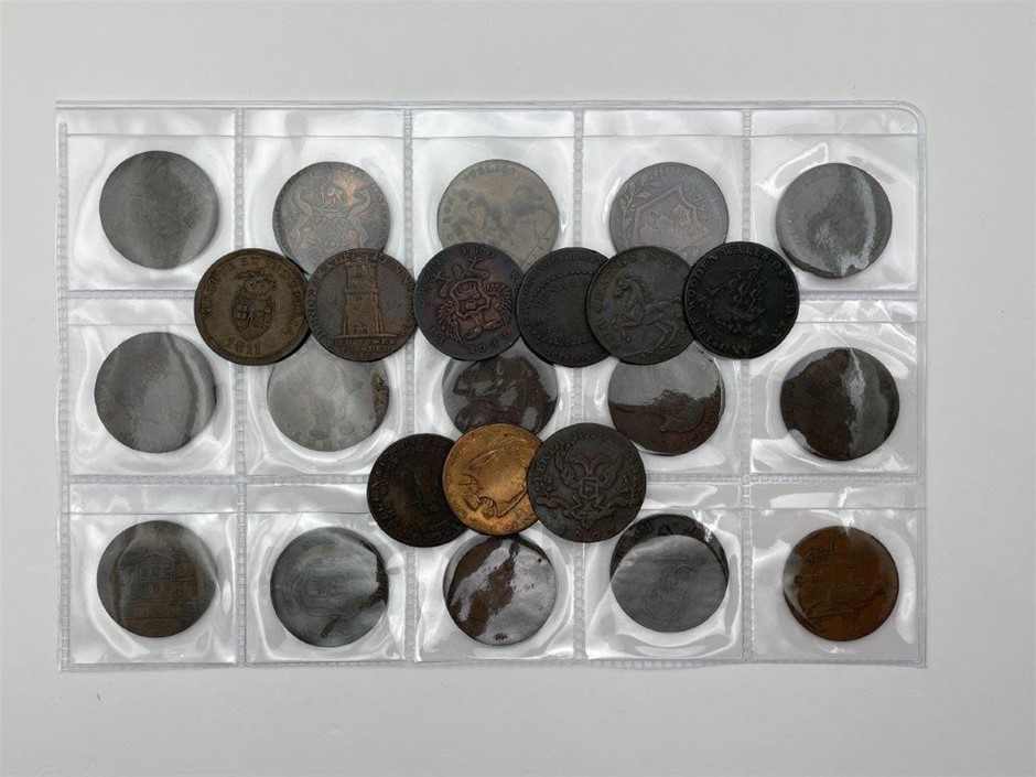 <B>Approx. 24 x Asstd Great Britain Half Penny Tokens c. 1700s