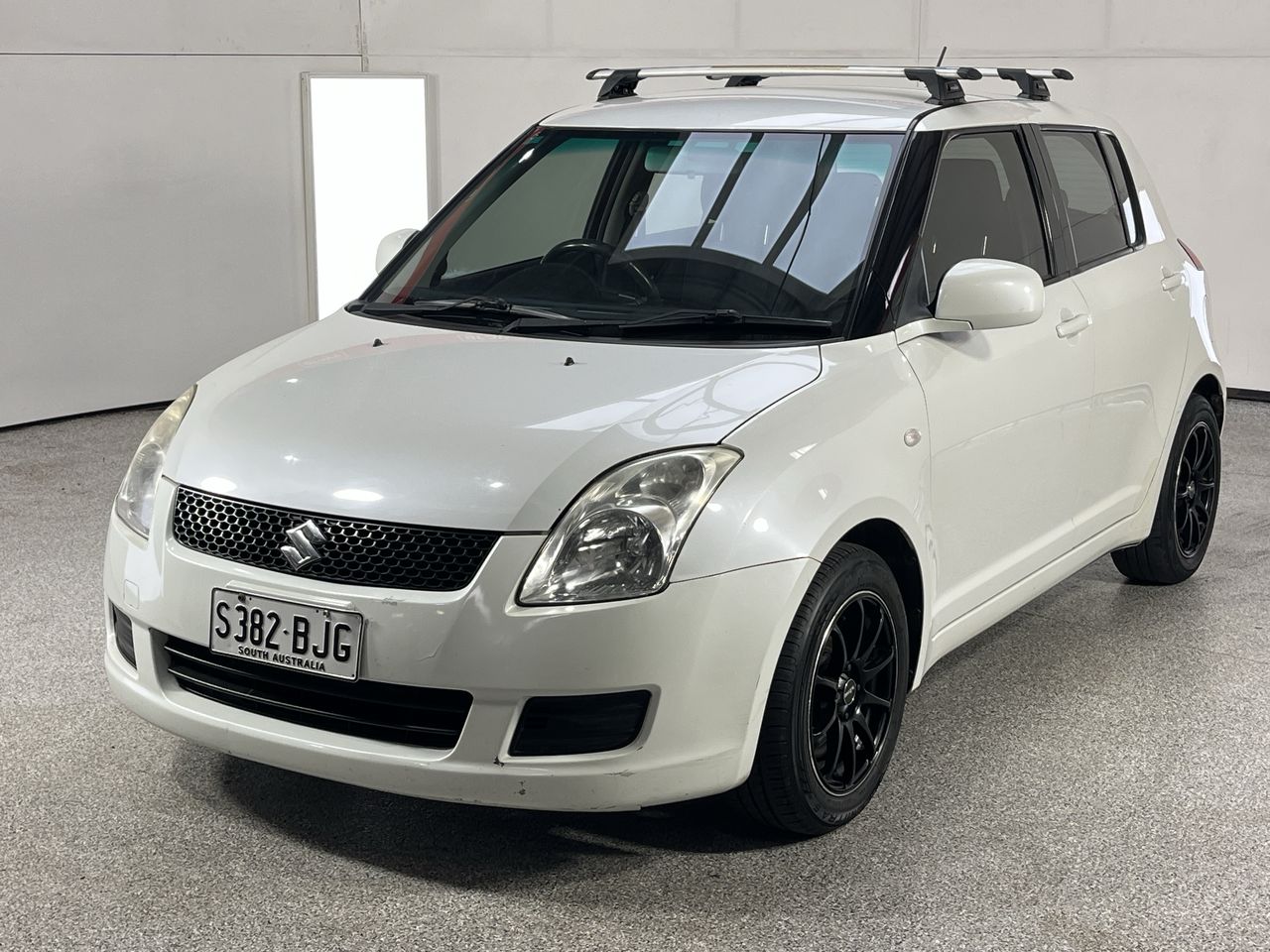 2010 Suzuki Swift EZ Automatic Hatchback (WOVR-INSPECTED)