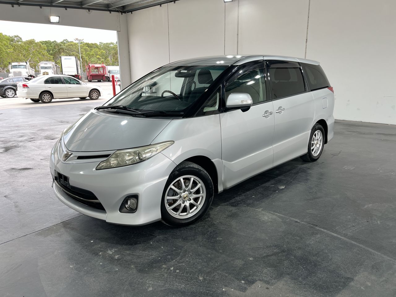 2011 Toyota Estima Aeras CVT Automatic 7 Seats Van