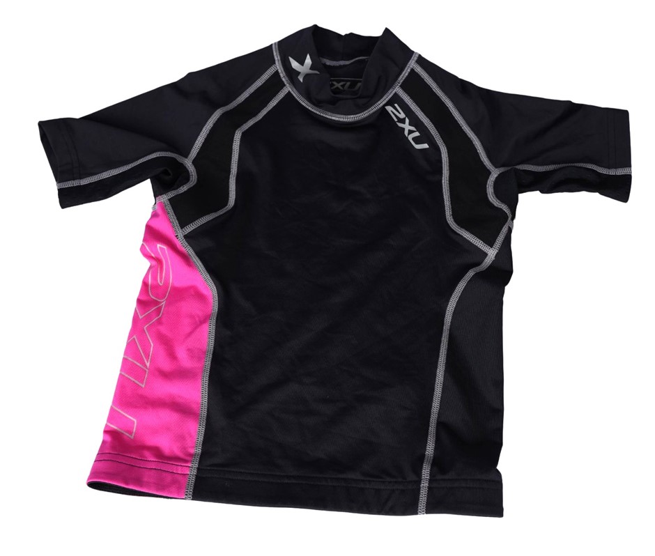 2XU Youth Short Sleeve High Performance Power Top, Size M, Black/Rose  Buye
