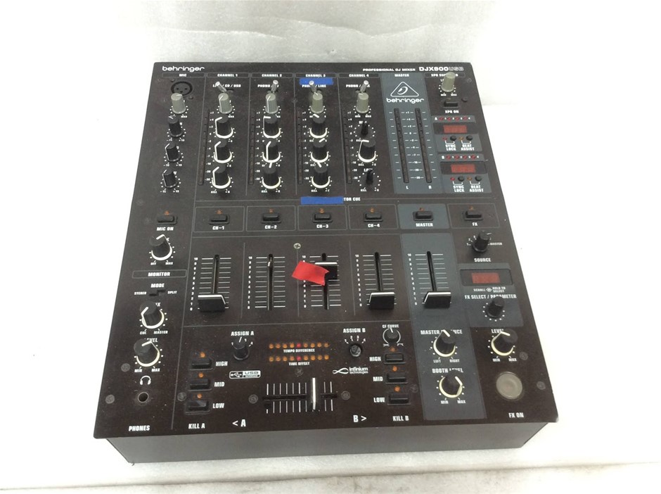 Behringer DJX900USB Professional DJ Mixer