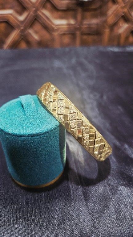 22KGold Filled/ITALY Yellow Bracelet (Stamped 22KGold Filled/ITALY)