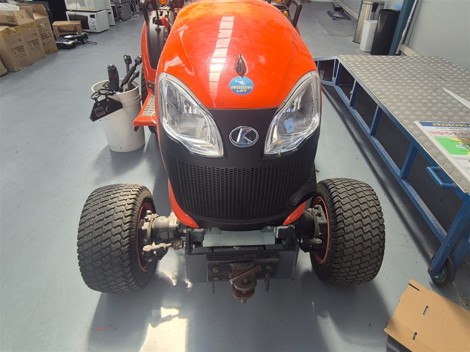 Kubota BX2380 Tractor