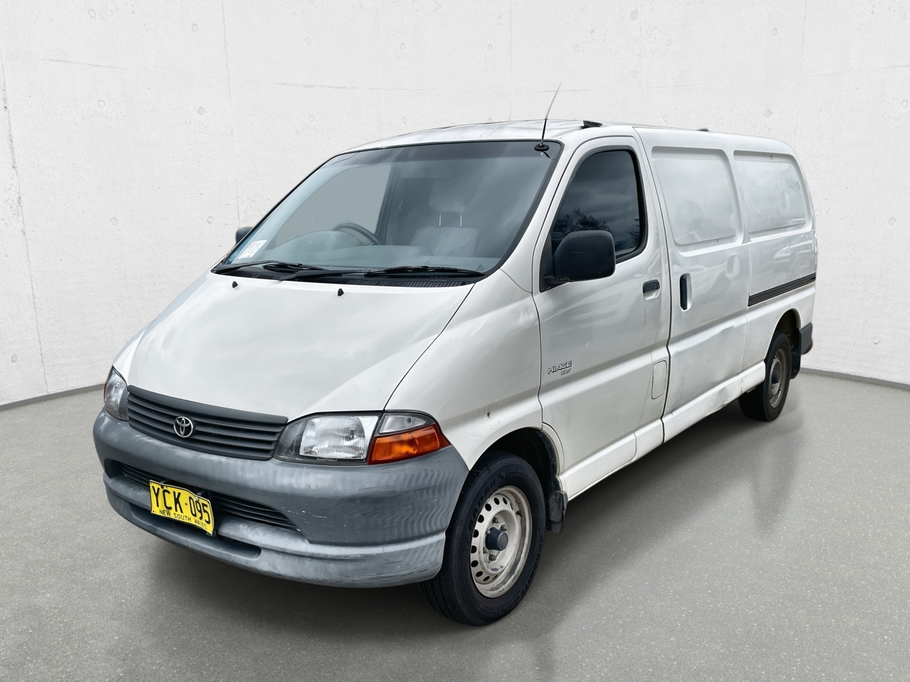 2002 Toyota HiAce SBV LWB RCH22R Manual Van