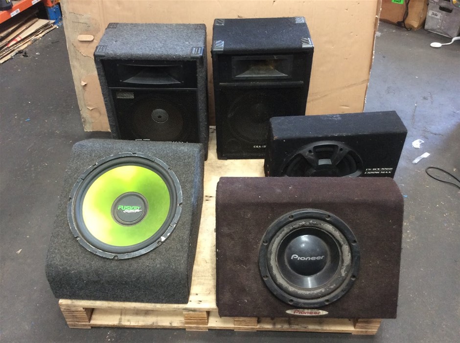 Mixed Brand Speakers And Subwoofers Including Fusion And Pioneer