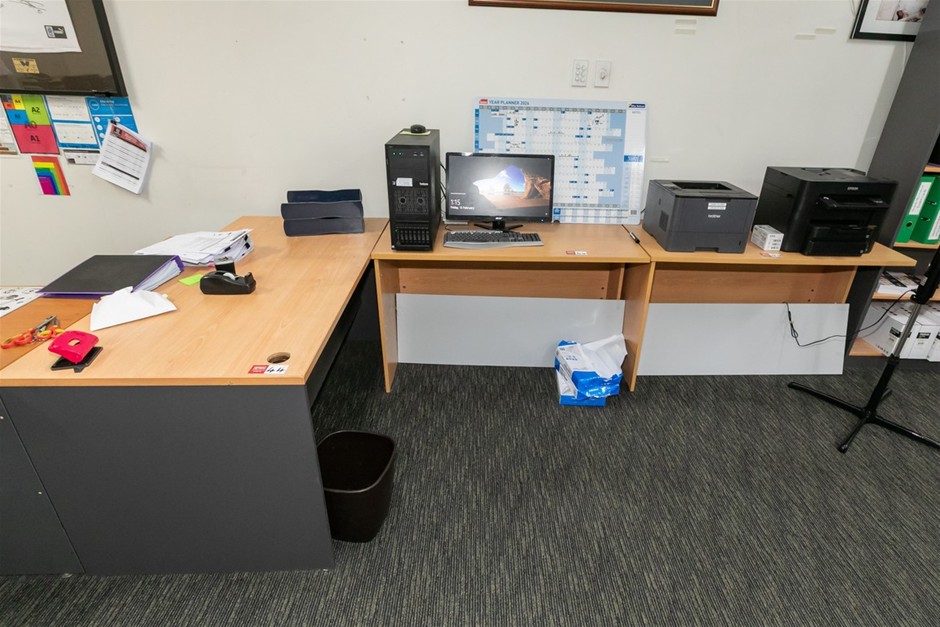 Office Table with 2x Returns