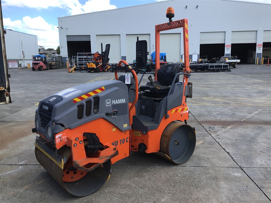 <p>Hamm HD10CVV Smooth Drum Roller</p>