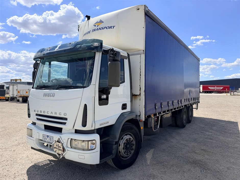 <p>2007 Iveco Eurocargo 6 x 4 Curtainsider Rigid Truck</p>