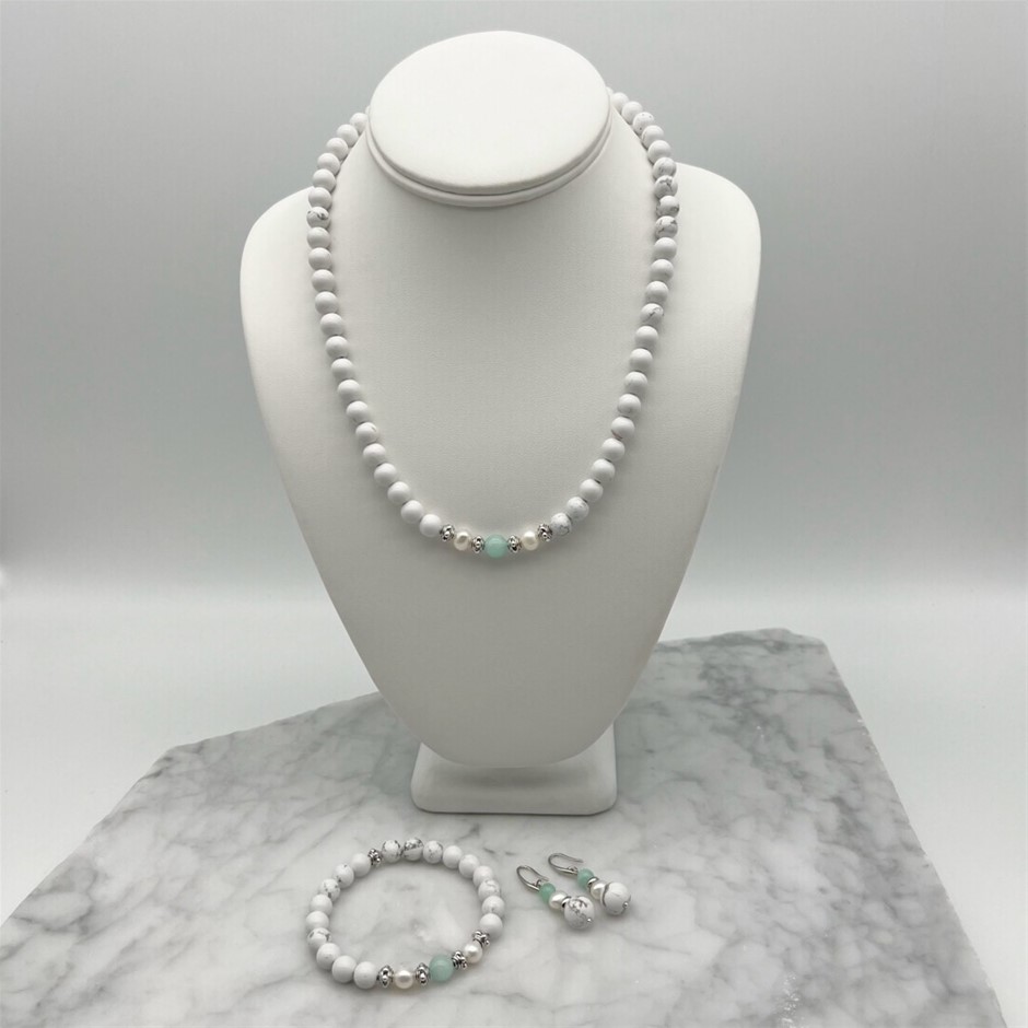 Howlite, Malaysia Jade 'Quartz', Freshwater Pearls Jewellery Set