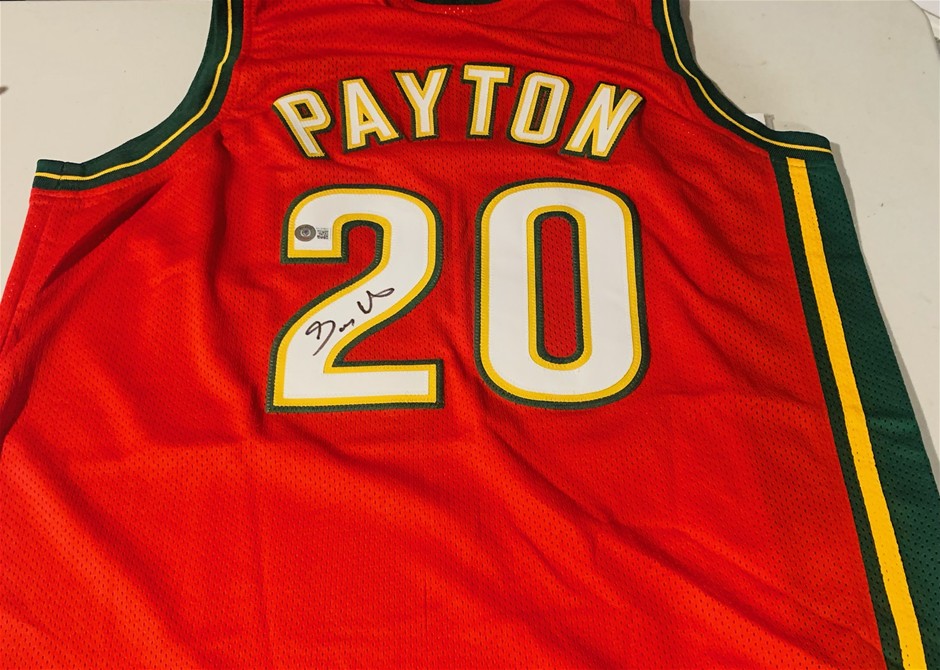 Gary Payton Signed Jersey - Beckett Authentication