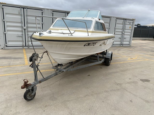Pride Cavalier Power Boat