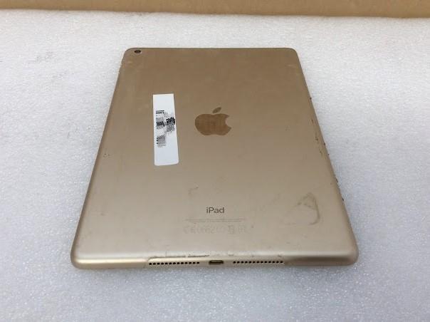 APPLE iPad 5 (A1822) Tablet 32GB