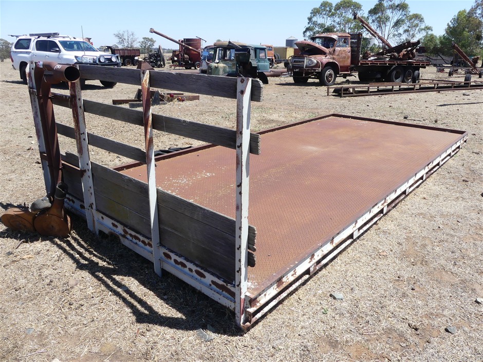 <B>Truck Tray Body</B>