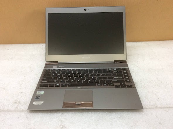 TOSHIBA PORTEGE Z930 Laptop i5 3437U 4GBRAM/120GB