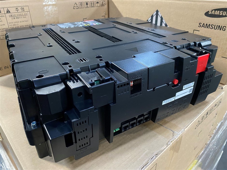 <p>1 x Unused Samsung ELPM482-00005 Rechargeable Li-ion Batter</p>