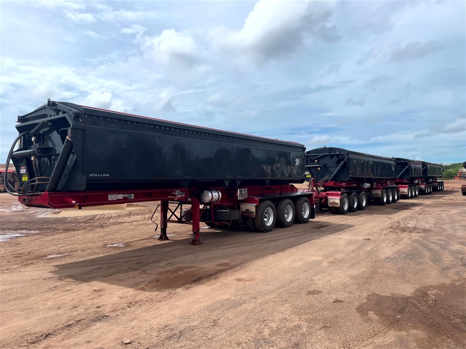 <p><b>2022 Tristar Road Train Triaxle Side Door Tipper Quad Set</b></p>