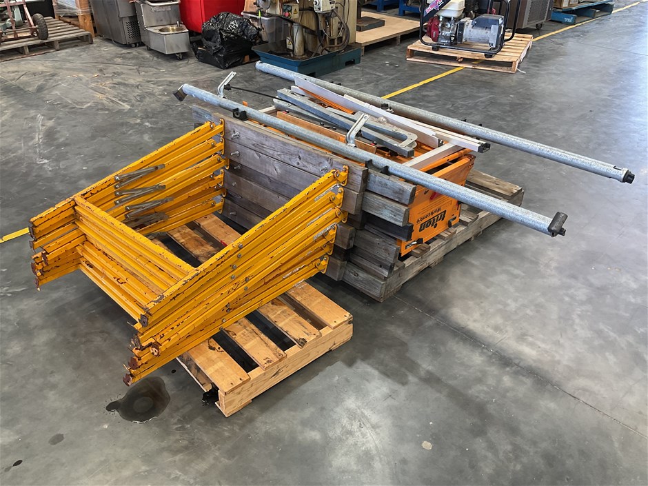 Work Stands And Work Centre