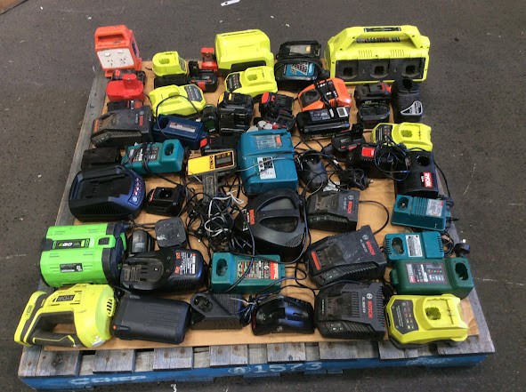 Bosch/Ryobi Mixed Brand and Model Power Tool Batteries and Chargers