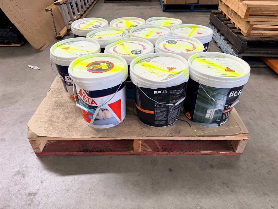 Assorted 15L Tins of Paint