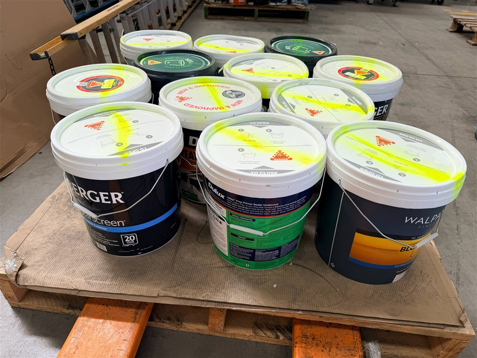 Assorted 15L Tins of Paint