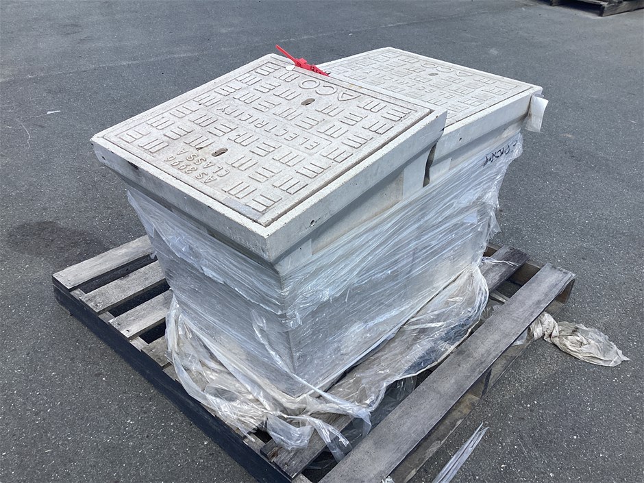 <p>Concrete In ground Electrical Enclosures</p>