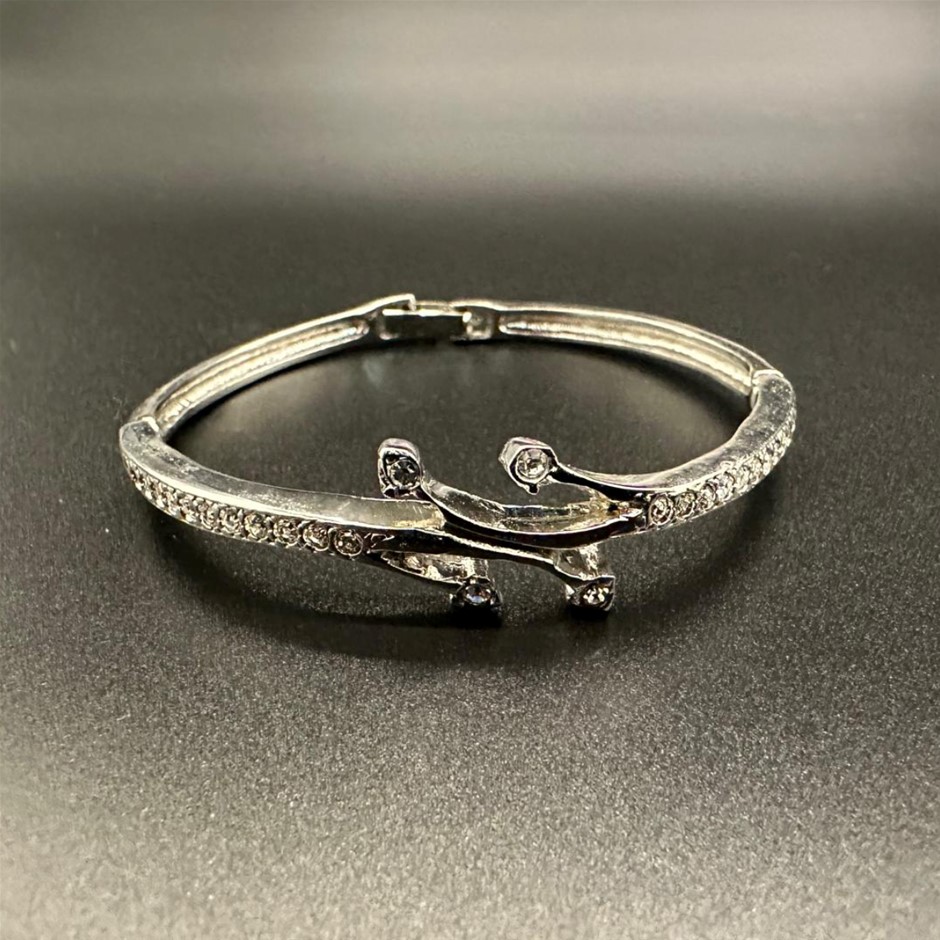 Designer Patterned Bangle in Silver