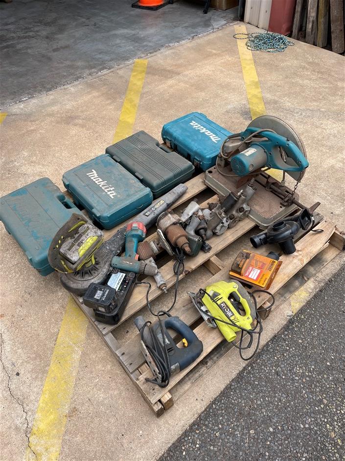 <p>Power Tools assorted</p>