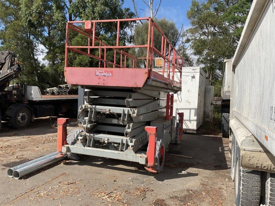 Skyjack Scissor Lift