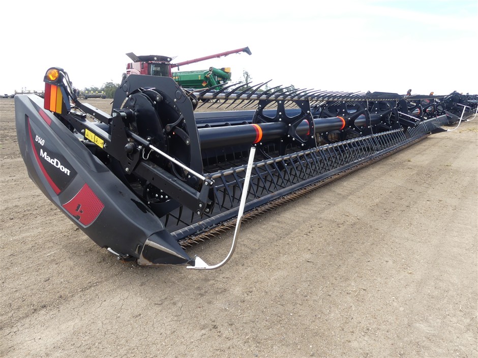 <B>2023 Macdon D140 Header Front (Draper) 40 Foot</B>