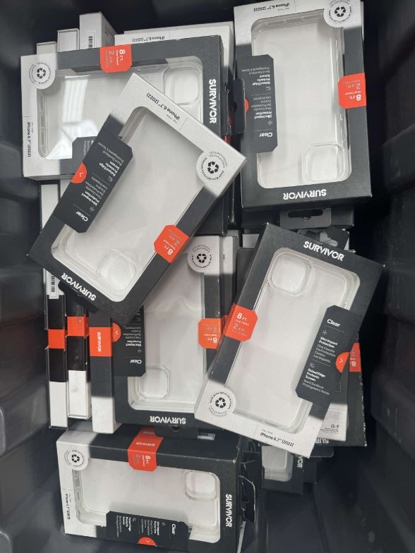 80 x SURVIVOR iPhone 14 Plus Clear. NB: Some Items Are Unsealed. Buyers No