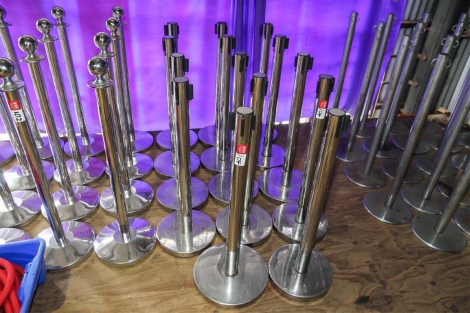 Crowd Control Retractable Bollard