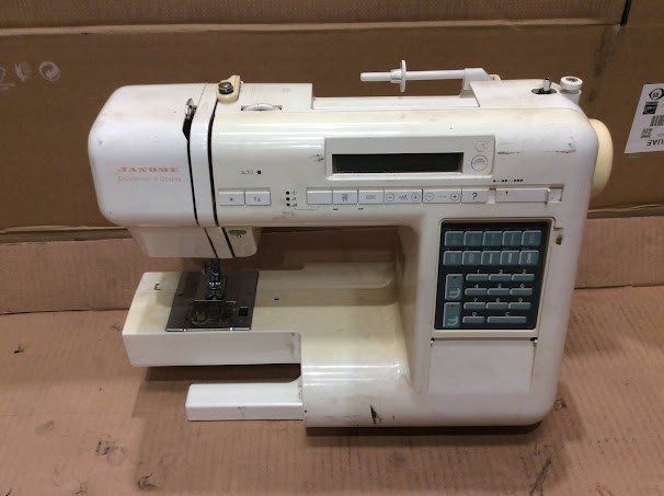 Janome Unknown Model Sewing Machine