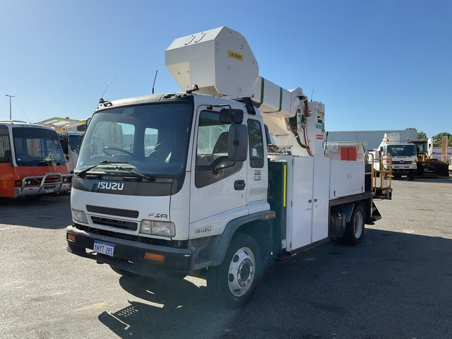 2002 Isuzu  FY FSR 4 x 2 Cherry Picker Truck
