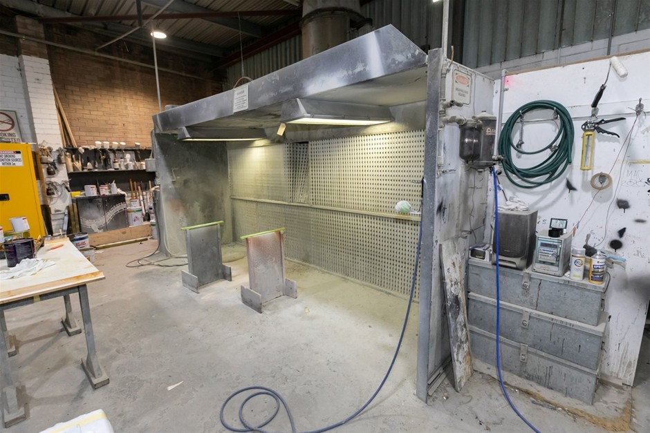 Open Front Spray Booth