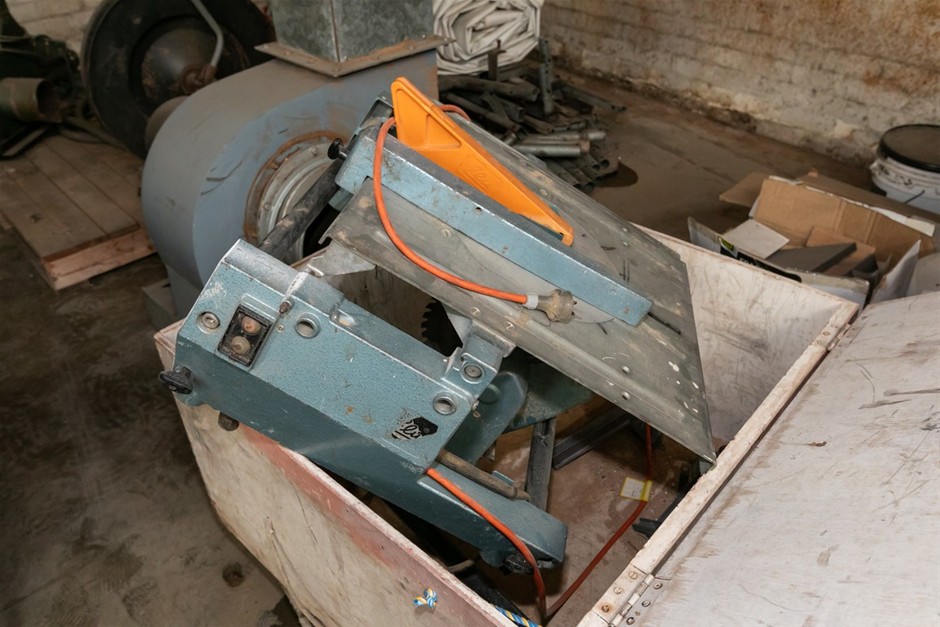 Elu Table Arm Saw In Timber Box