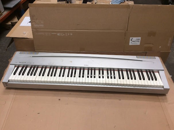 Yamaha P-70 Digital Piano