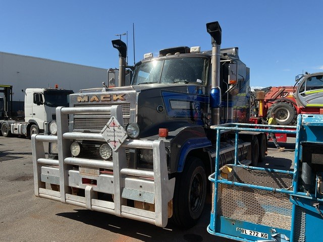 2007 Mack CLR 6 x 4 Prime Mover Truck