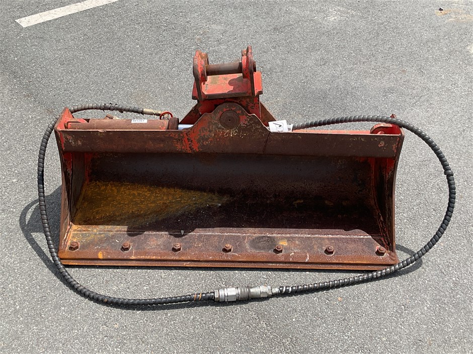 <p>Kubota Excavator Bucket</p>