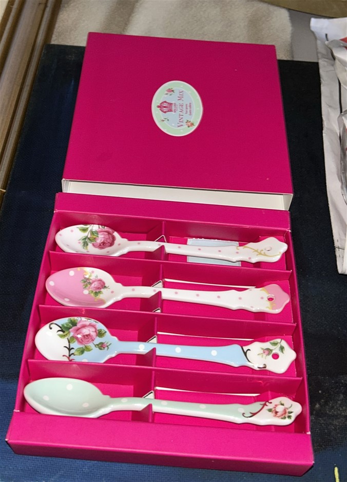 Set of 4 Royal Albert Vintage Mix Ceramic Teaspoons