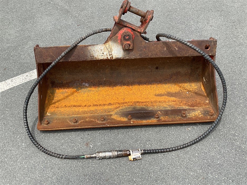 <p>Kubota Excavator Bucket</p>