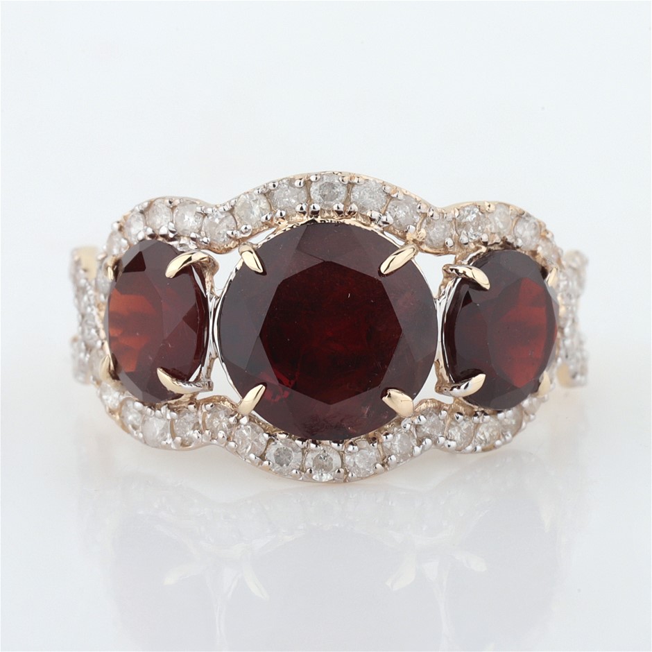 Yellow Gold Natural Garnet & Diamond Ring with Valuation