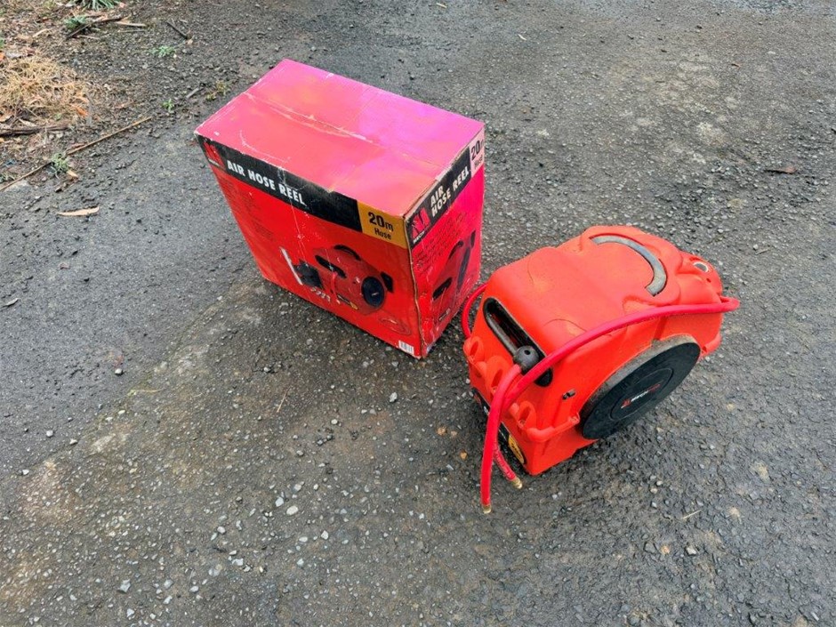 Pair of Mech Pro Air Hose Reels