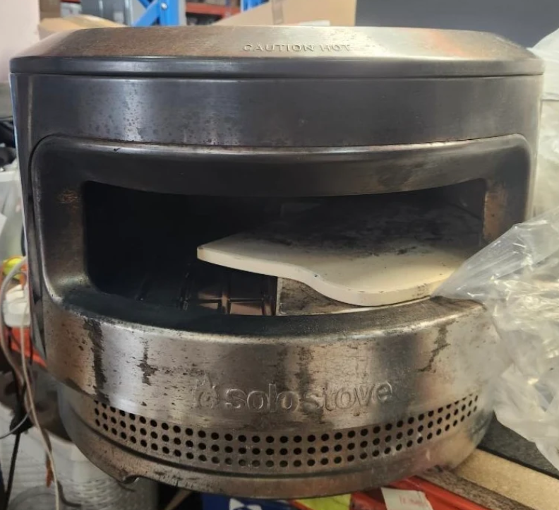 SOLO STOVE Pi Pizza Oven. NB: Used, photo as is.